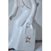 Chłopiec z walizką w stylu art deco wys,21cm szer.17cm