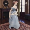 Dama z chusteczką w błękitnej sukni Royal Dux Czechy lata 70te
