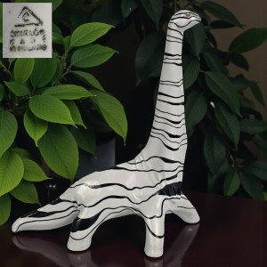 New Look Wielbłąd projekt z 1957r Lubomir Tomaszewski “Karolina” 