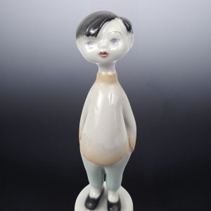 WYPRZEDAŻ  Chłopiec art deco Aurél Káldor Hollohaza Węgry lata 60te wys.12,5cm